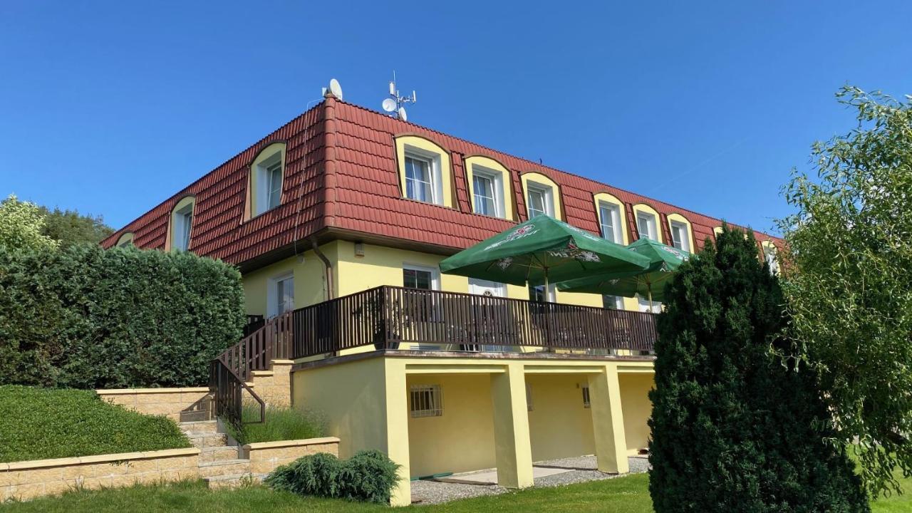 Penzion Kamejk Kamyk nad Vltavou Extérieur photo